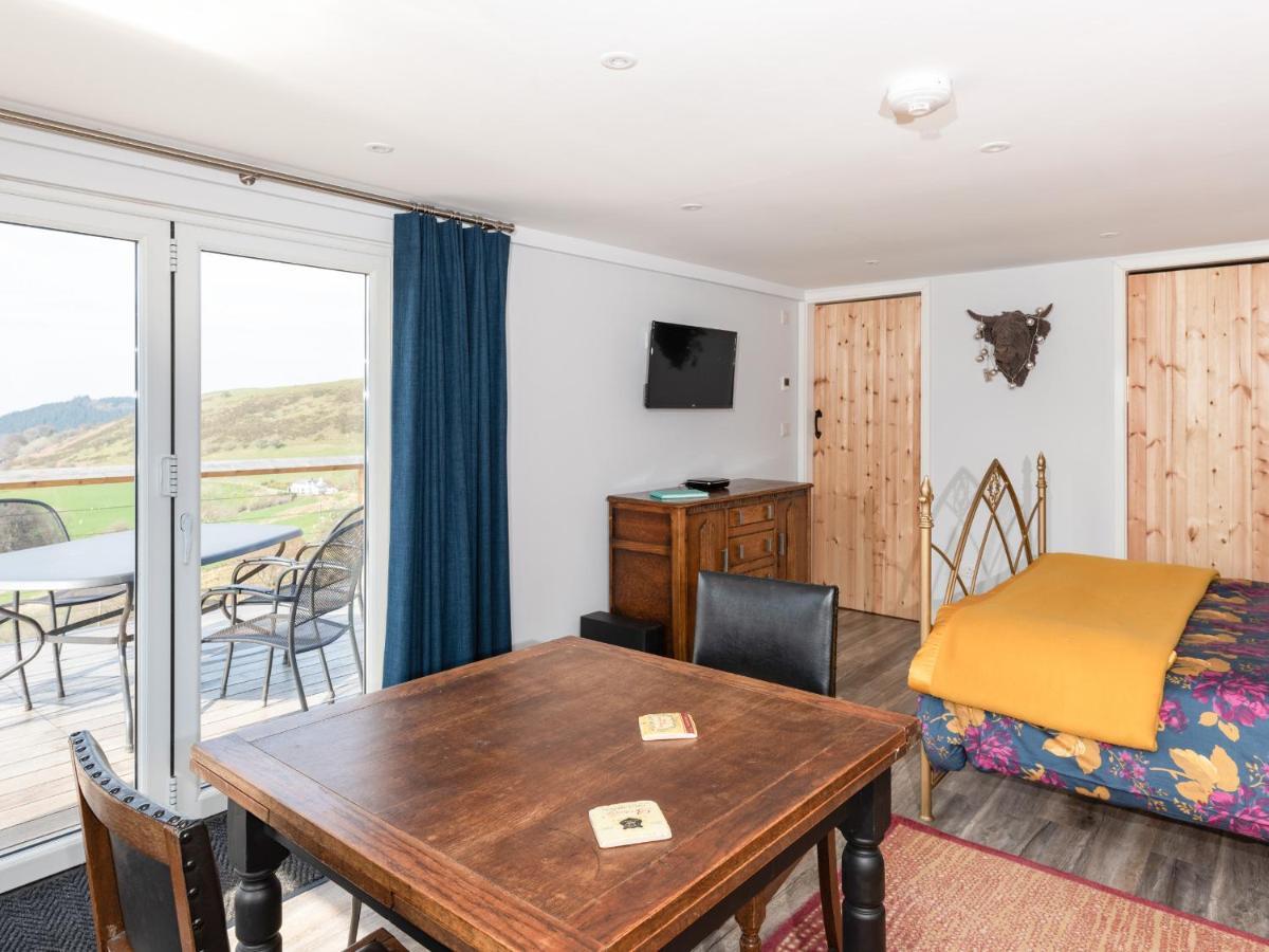 Haka Lodge Аберистуит Экстерьер фото